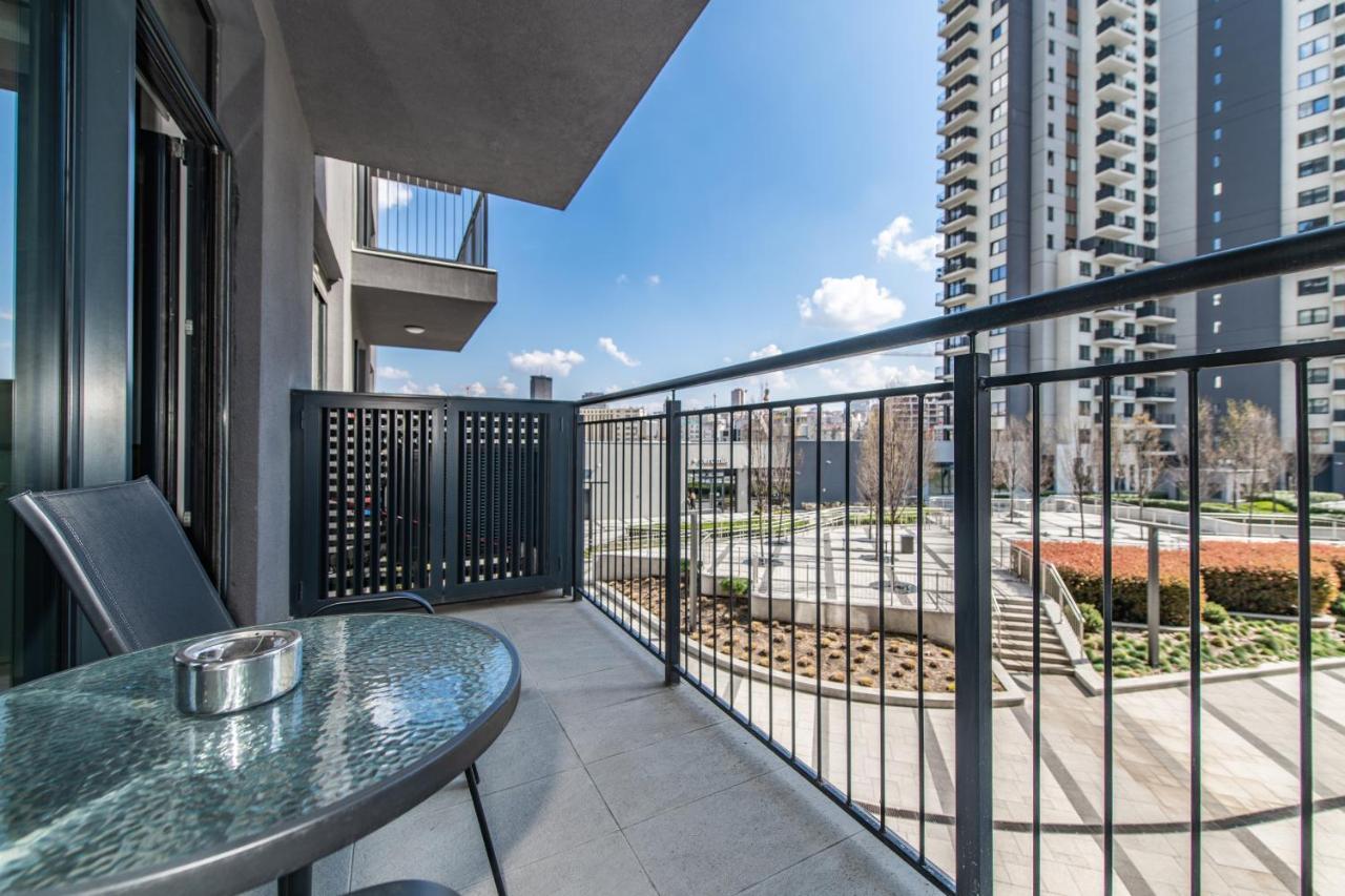 Modern Apartment In Belgrade Waterfront Bagian luar foto